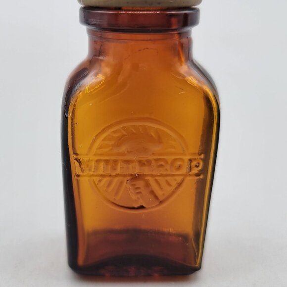 Antique Amber Glass Medicine Bottles Armour Laboratories Winthrop - Picture 6 of 10